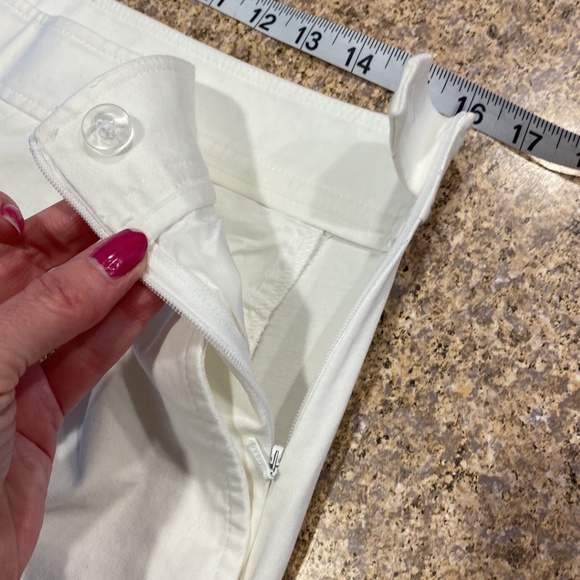 L.L. Bean Classic Fit White Pants 12 Petite -Just Reduced - Picture 5 of 17